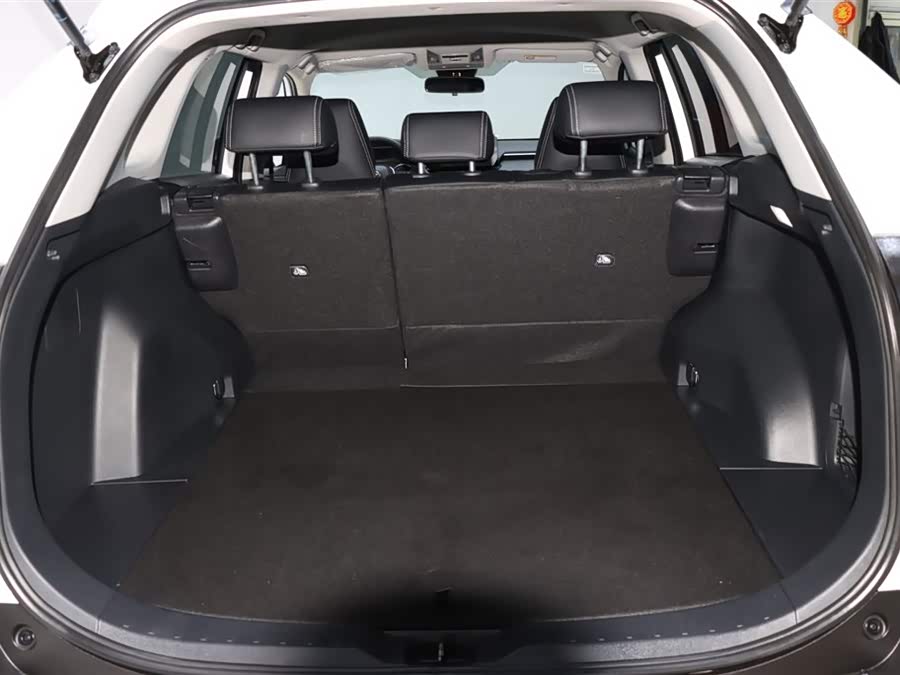 Toyota RAV4 2023 car image #17