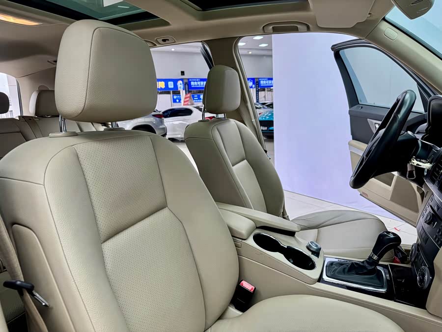 Mercedes-Benz GLK Class (Imported) 2011 #17 Mercedes-Benz GLK Class (Imported) 2011 car image #17