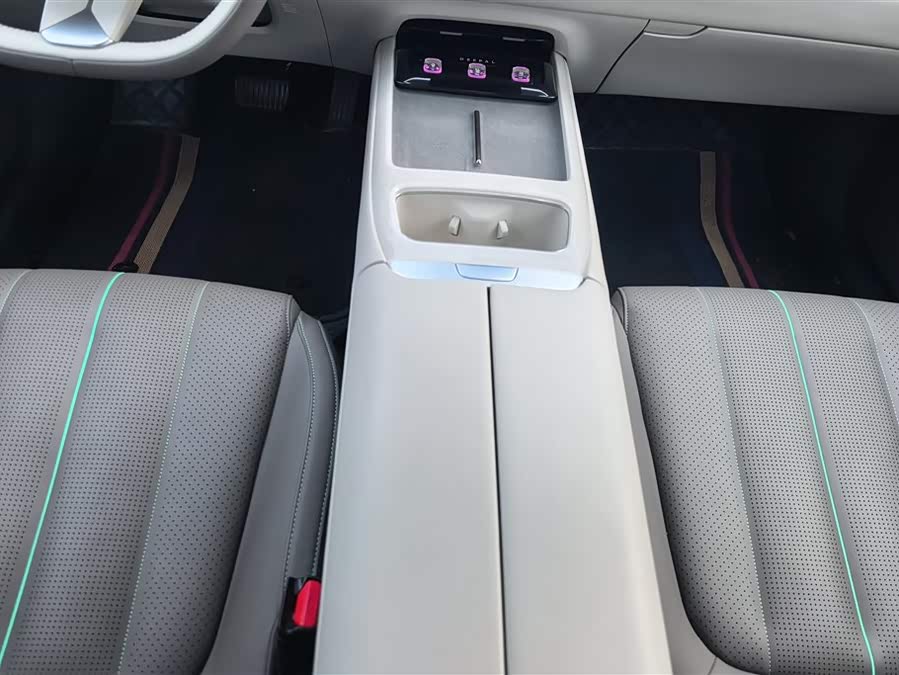 Deepal L07 2024 image de voiture #17