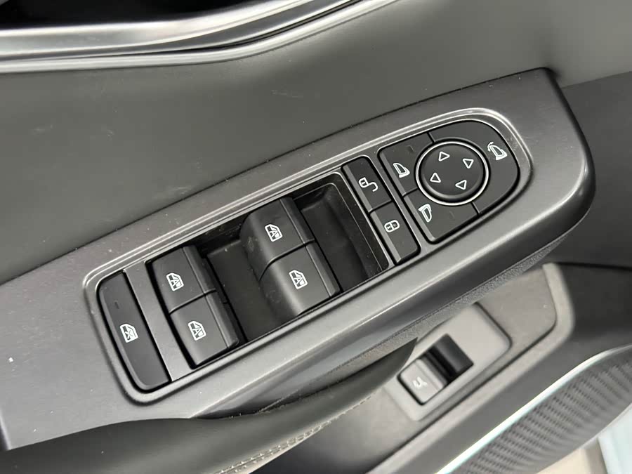 BYD SongL DM-i 2025 صورة سيارة #17