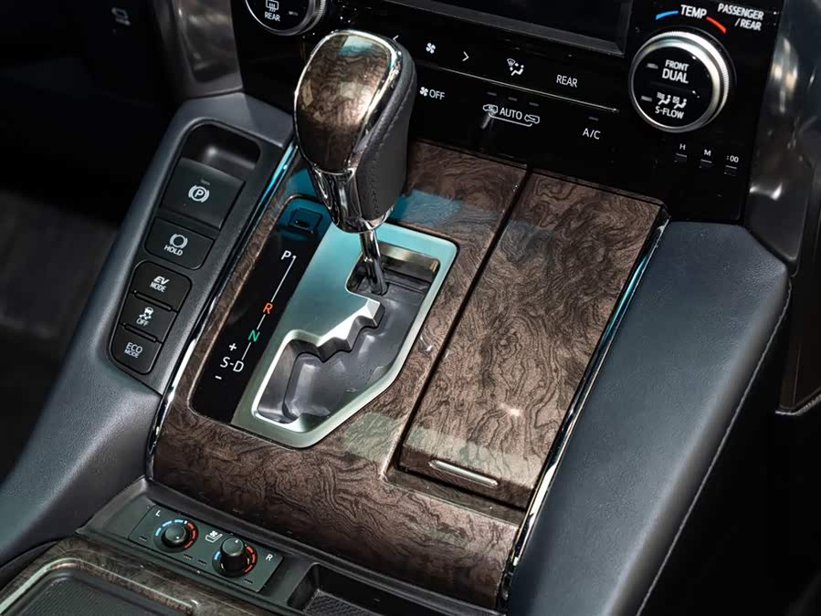 Toyota Vellfire 2021 #17 Toyota Vellfire 2021 immagine di auto #17