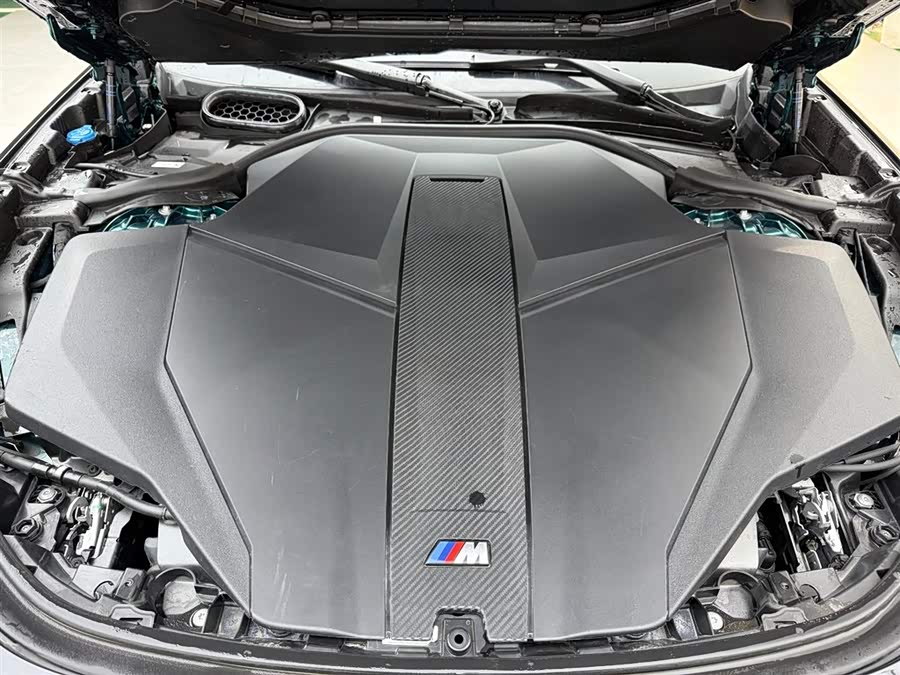 BMW i7 M70L 2024 #17 BMW i7 M70L 2024 car image #17