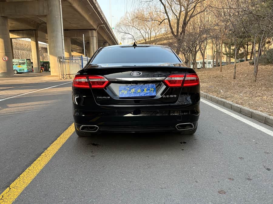 Ford Taurus 2018 car image #17