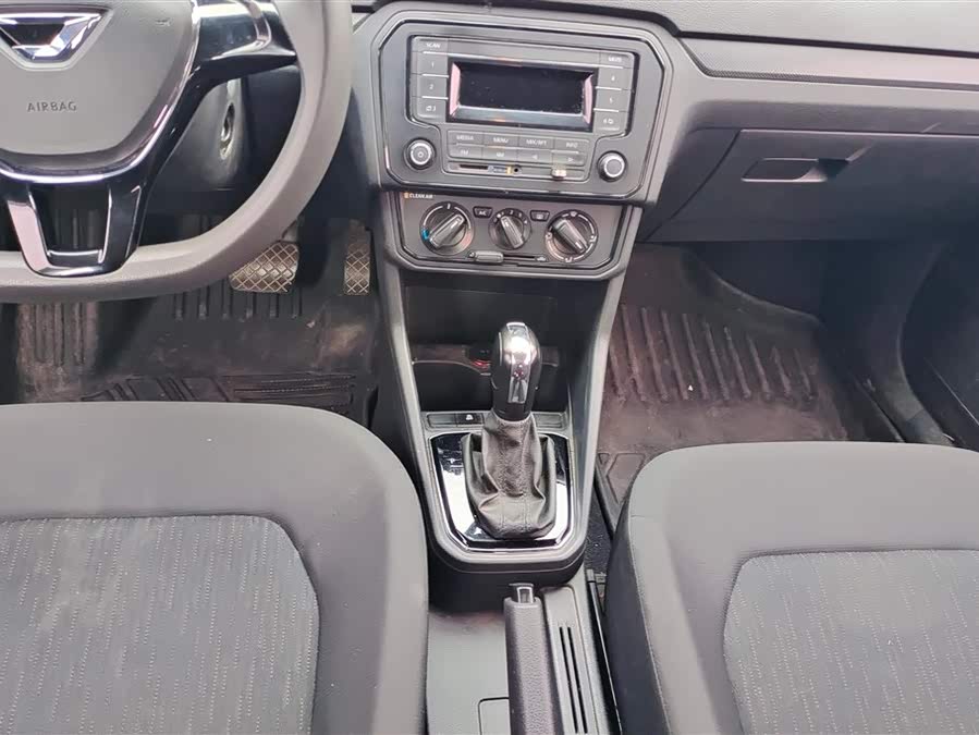 Jetta VA3 2020 car image #17