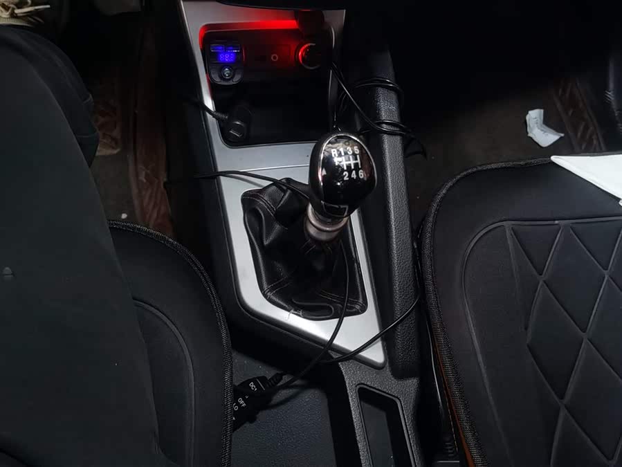 JAC 2015 #17 JAC 2015 car image #17