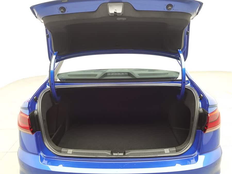 Volkswagen Bora 2022 car image #17