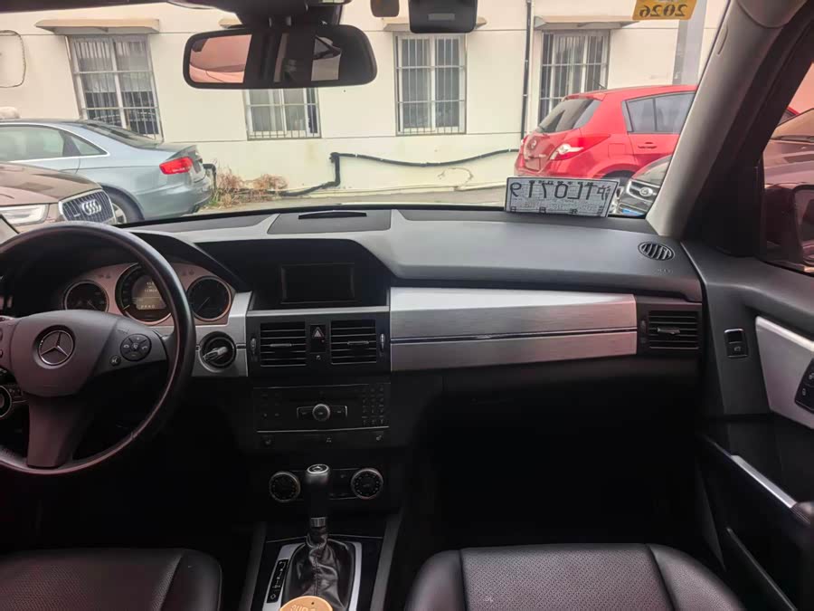 Mercedes-Benz GLK Class 2012 car image #17