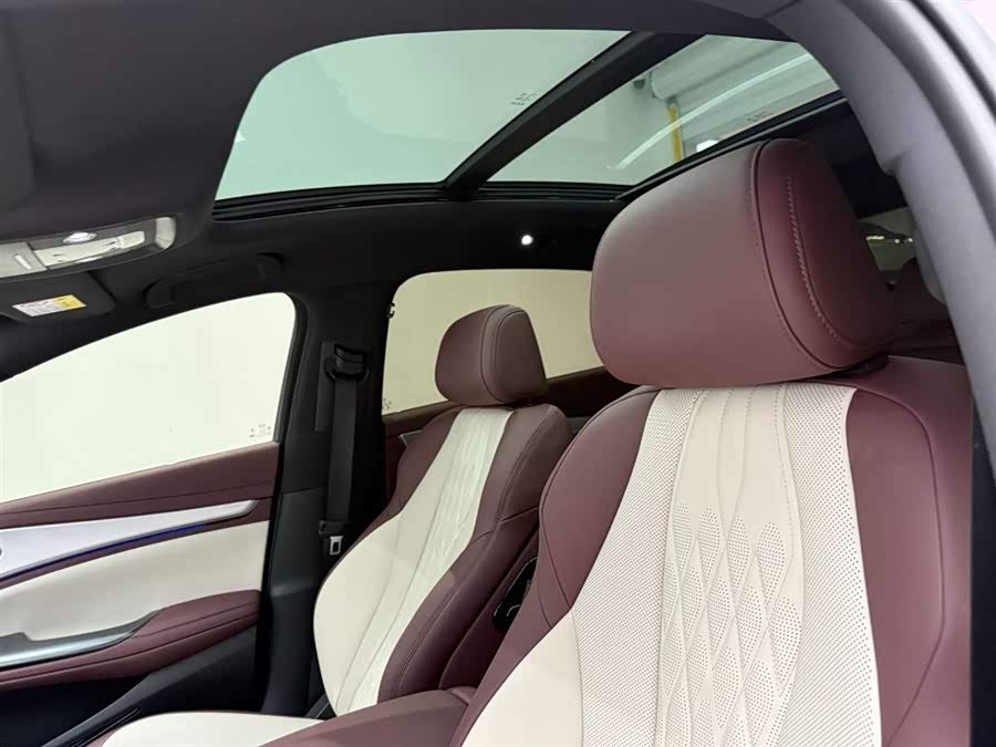 BYD Seal 07 DM-i 2025 car image #17