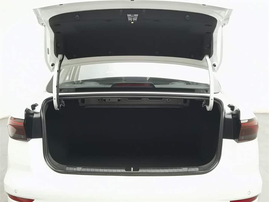 GEELY Emgrand 2025 car image #17