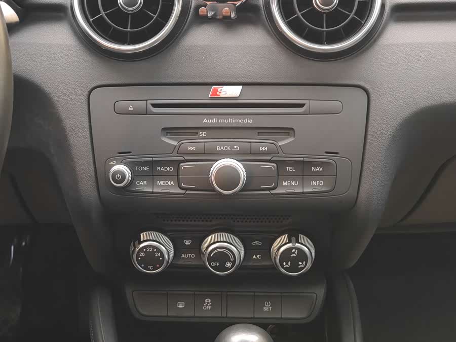 Audi A1 2013 car image #17