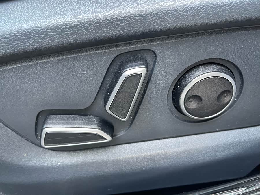 Changan UNI-T 2020 car image #17