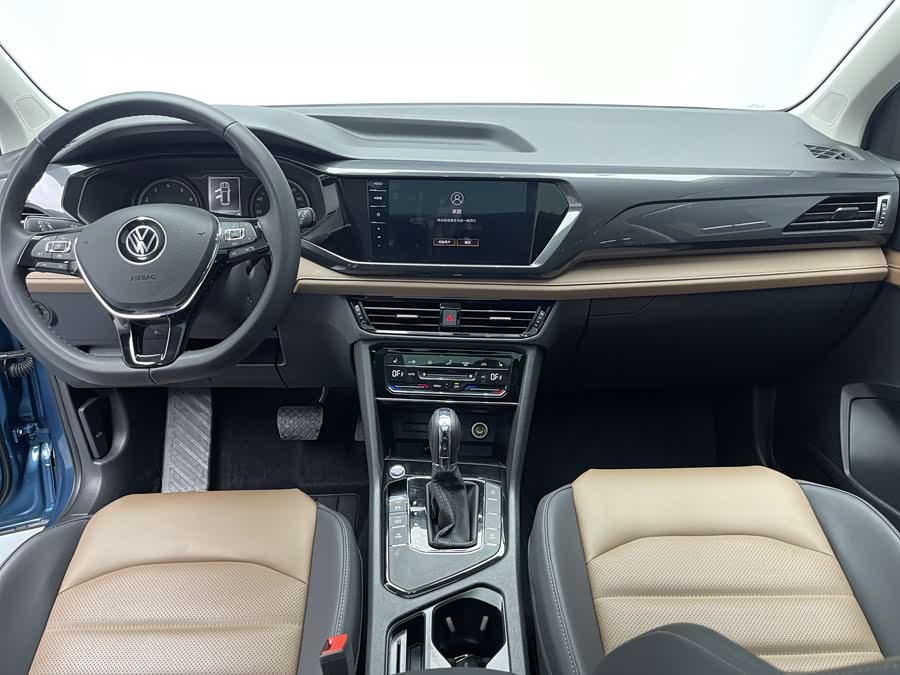 Volkswagen Tharu 2022 car image #17
