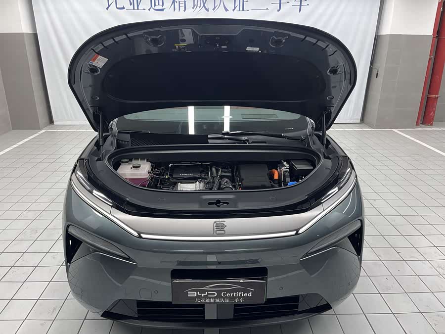 BYD Tang L 2025 immagine di auto #17
