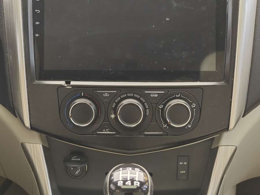 Forthing S500 2016 car image #17