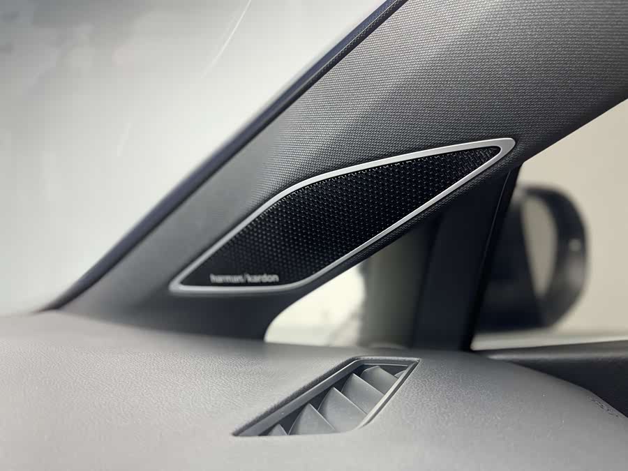 Volkswagen GolfGTI 2024 car image #17