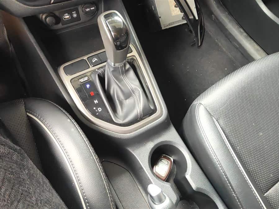 Hyundai ix25 2016 car image #17