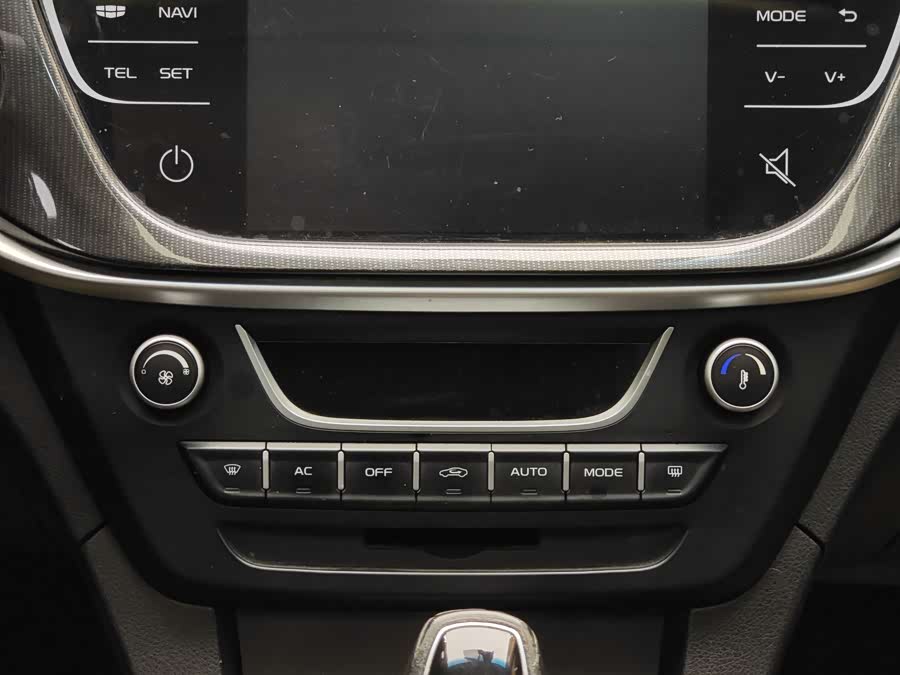 GEELY Emgrand 2016 #17 GEELY Emgrand 2016 car image #17
