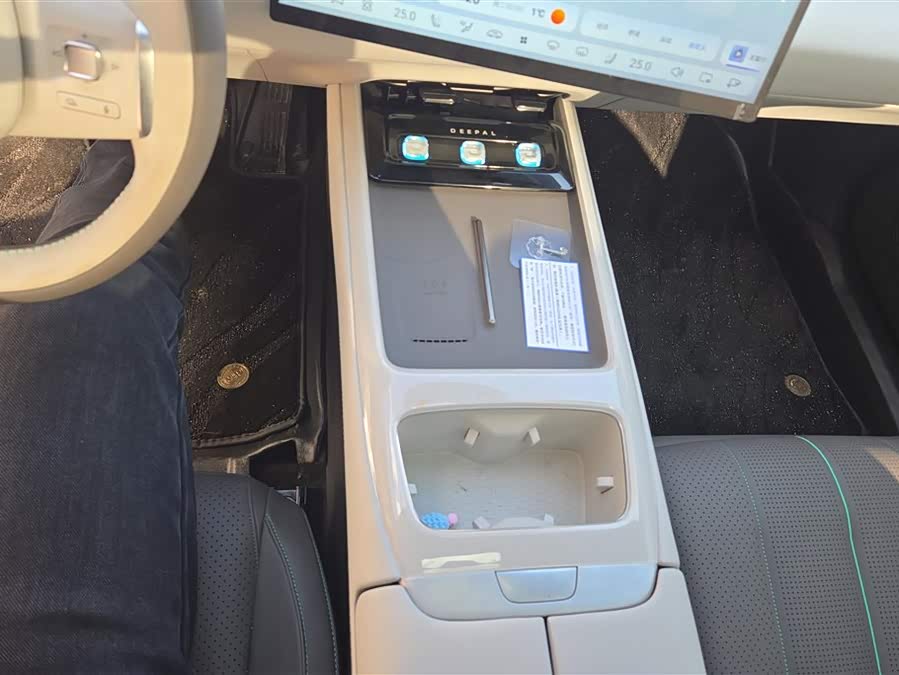 Deepal L07 2025 imagem de carro #17