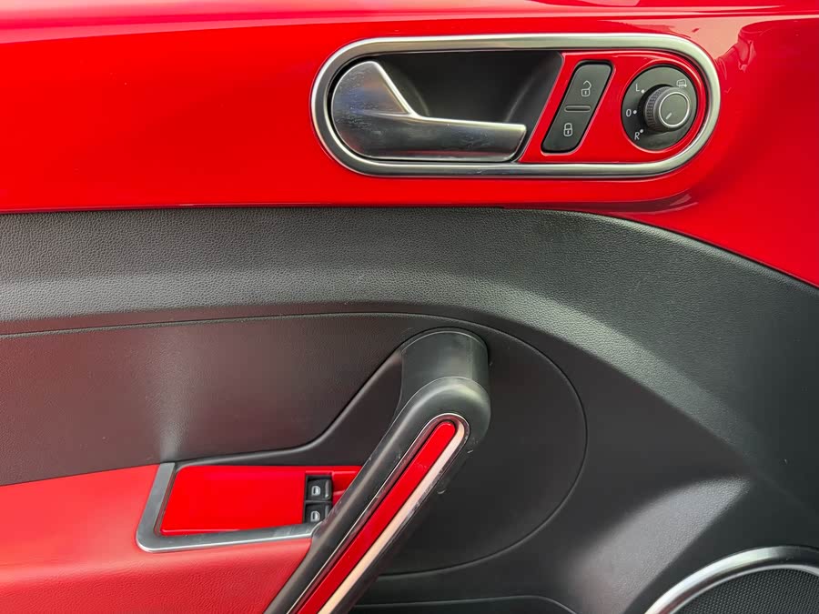 Volkswagen Beetle 2017 изображение автомобиля #17