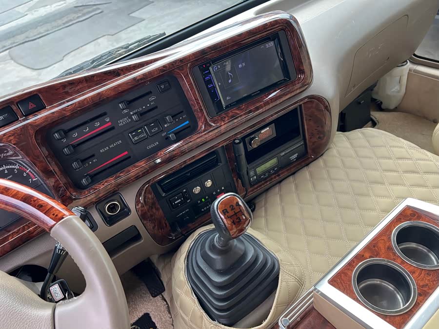 Toyota Coaster 2017 imagem de carro #17