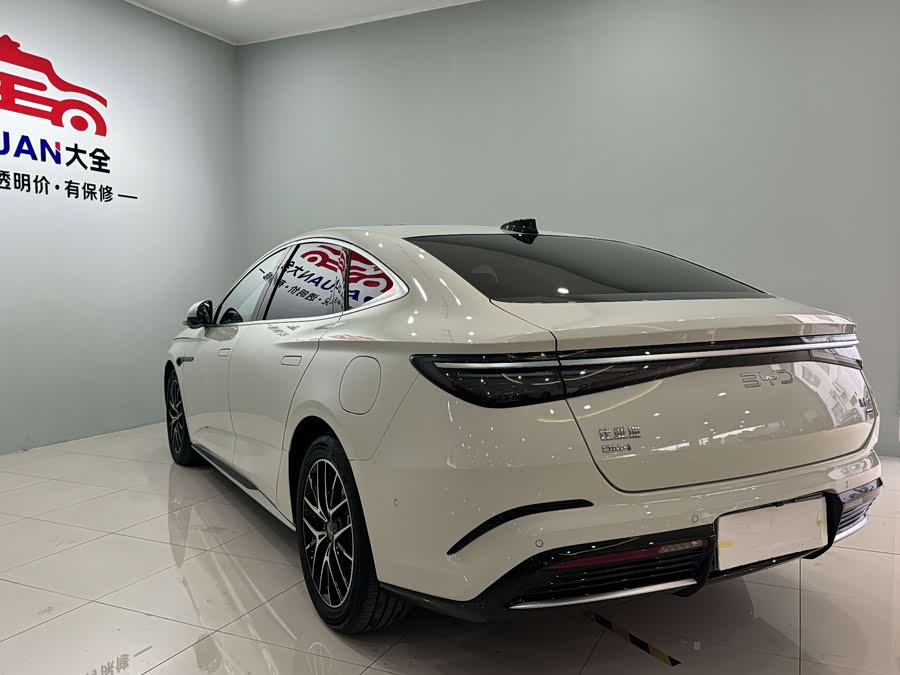 BYD Seal 07 DM-i 2025 car image #17