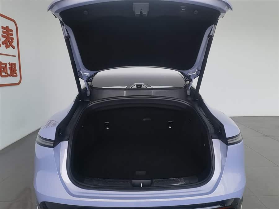 Avatr 06 2025 car image #17