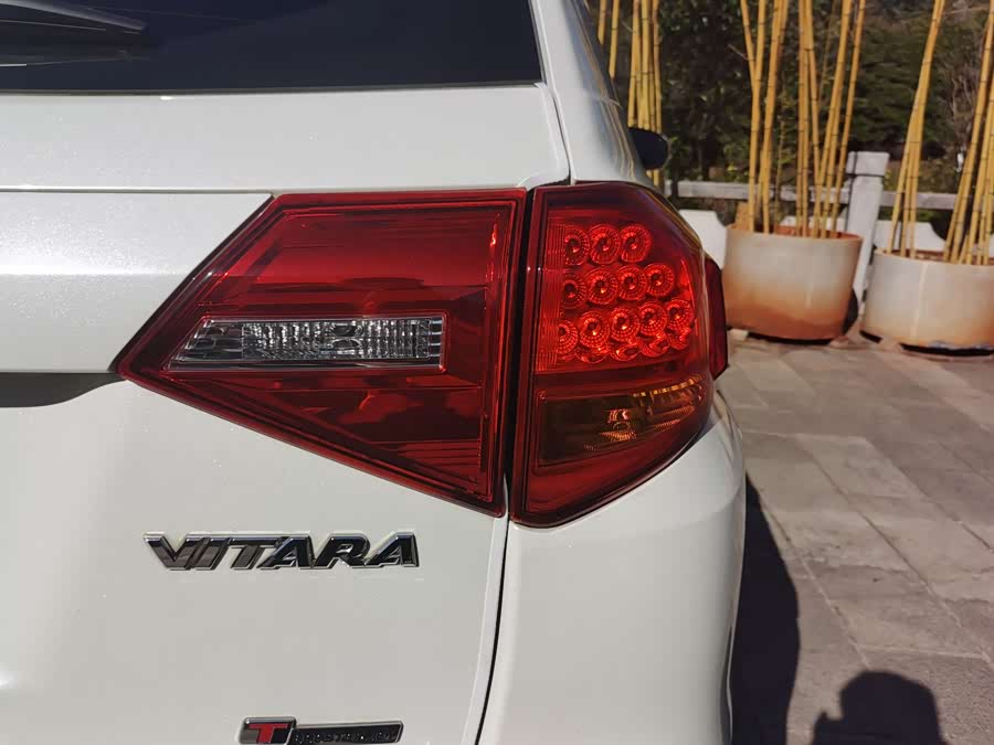 Suzuki Vitara 2016 image de voiture #17