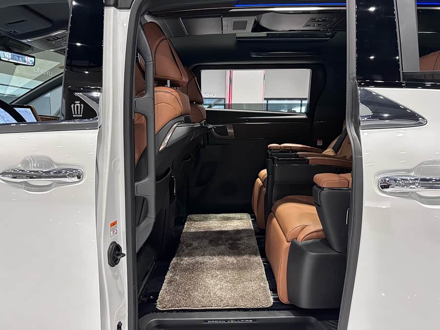 Toyota Vellfire 2024 #17 Toyota Vellfire 2024 صورة سيارة #17