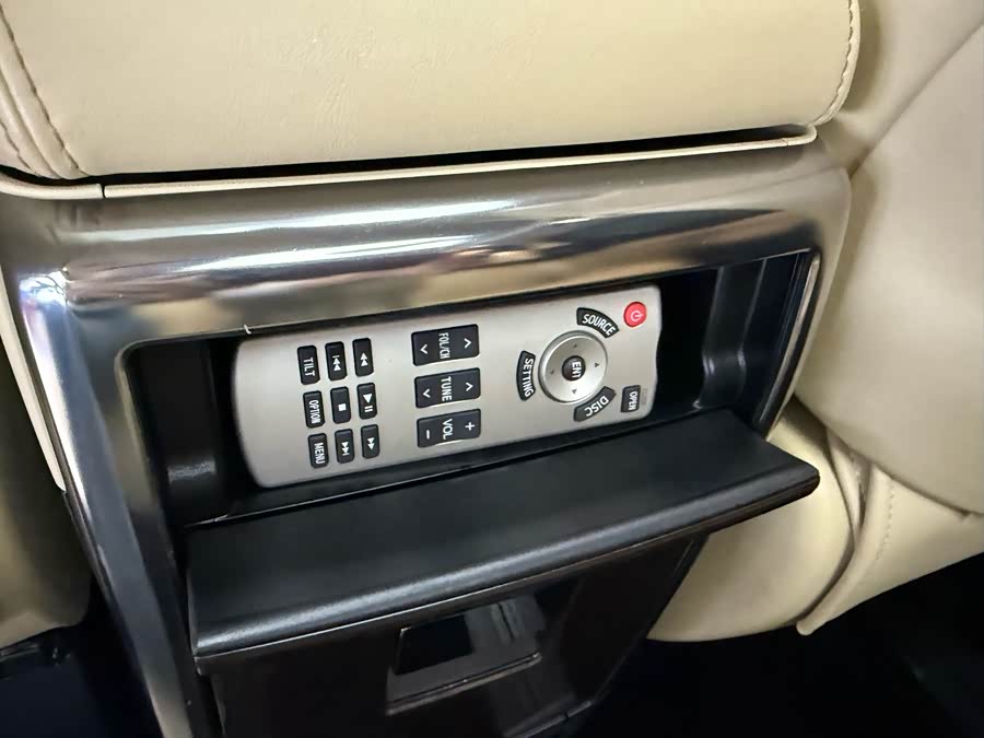 Toyota Alphard 2022 car image #17