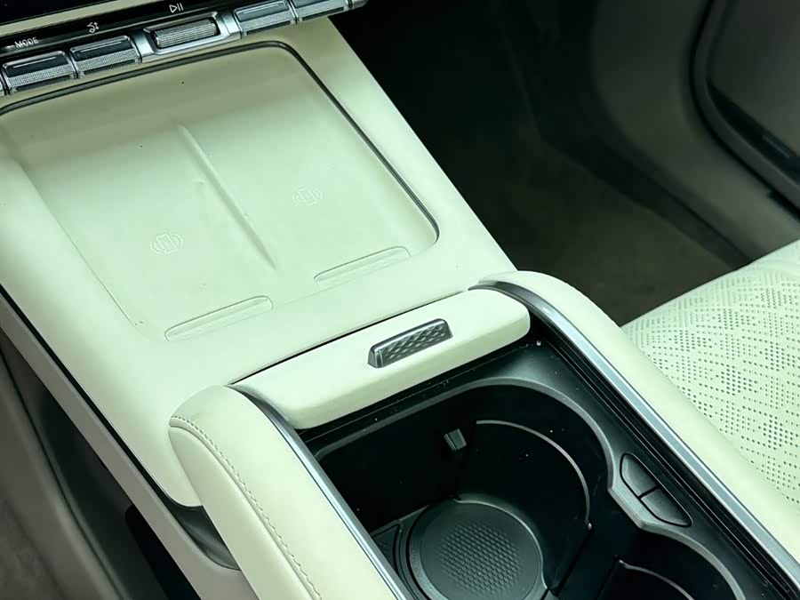 极氪 极氪7X 2025 汽车图片 #17