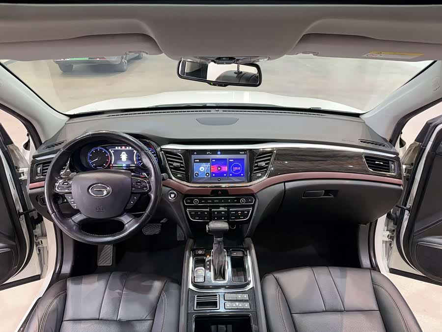 GAC Trumpchi GS8 2017 car image #17