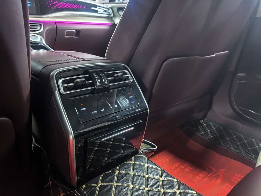 HongQi H9 2022 car image #17