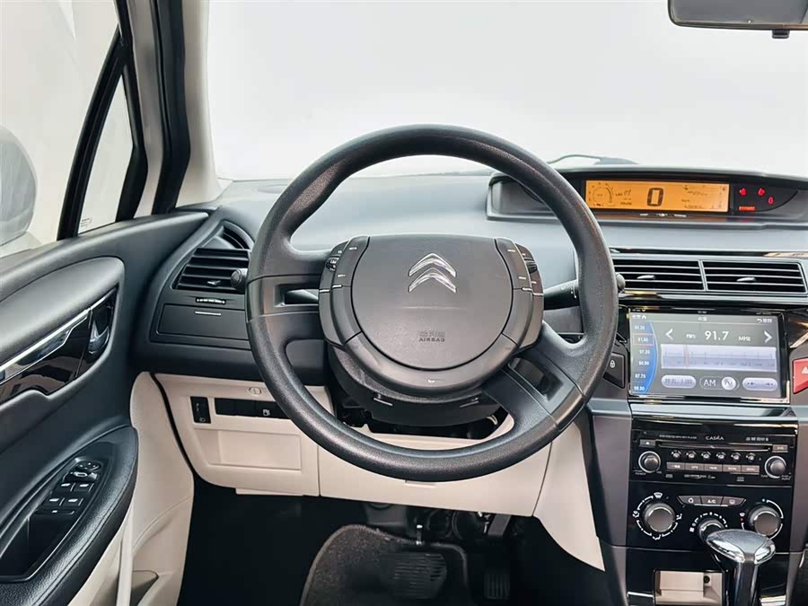 Citroen C-Quatre 2015 car image #17