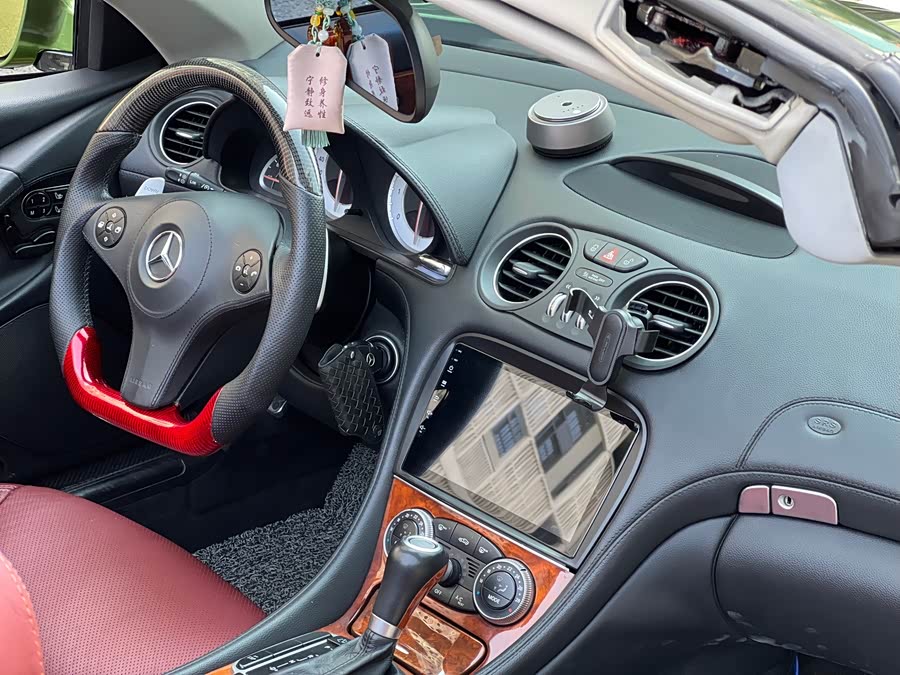 Mercedes-Benz SL Class 2011 car image #17