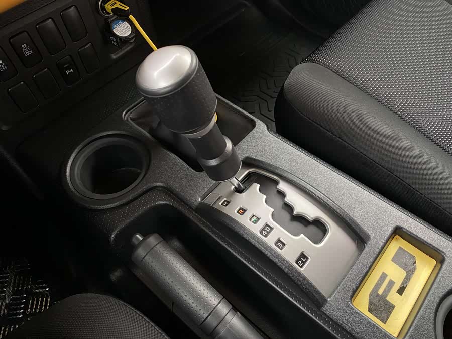 Toyota FJ Cruiser 2019 car image #17