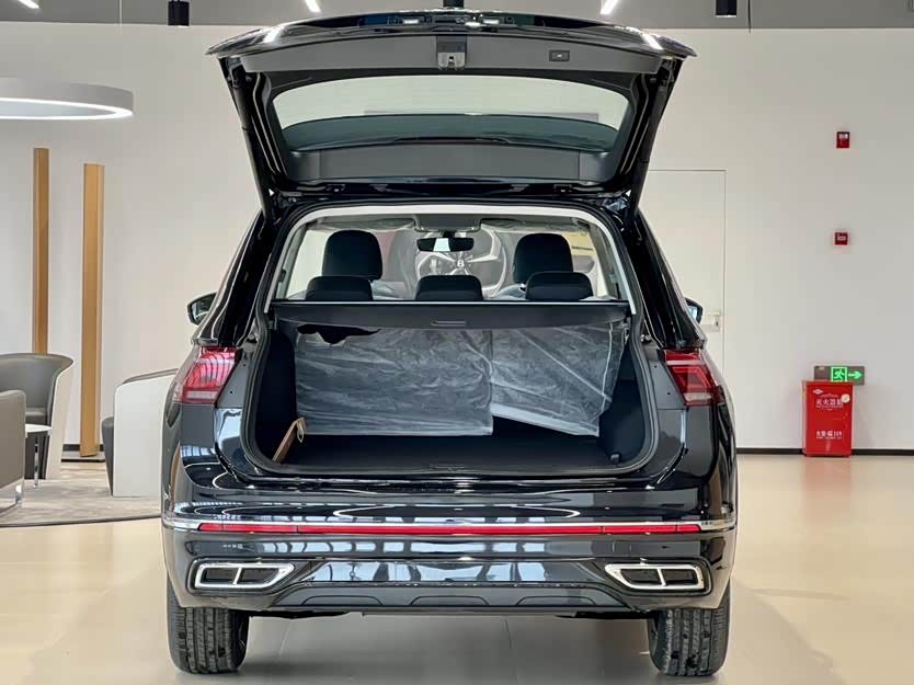 Volkswagen Tiguan L New Energy 2025 صورة سيارة #17