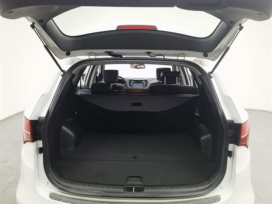 Hyundai Santa Fe 2014 car image #17