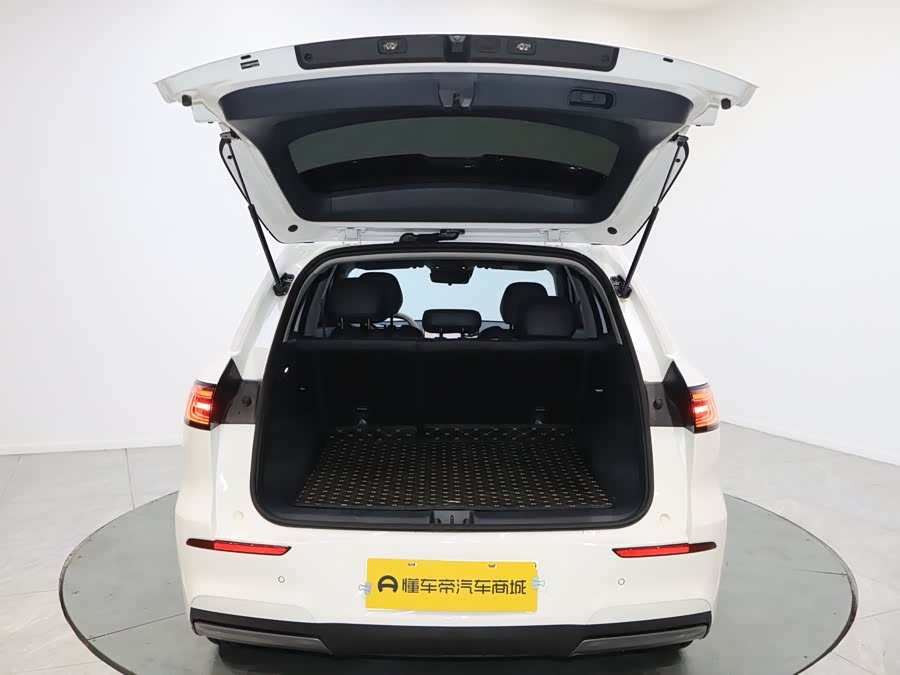 GEELY 2025 #17 GEELY 2025 car image #17