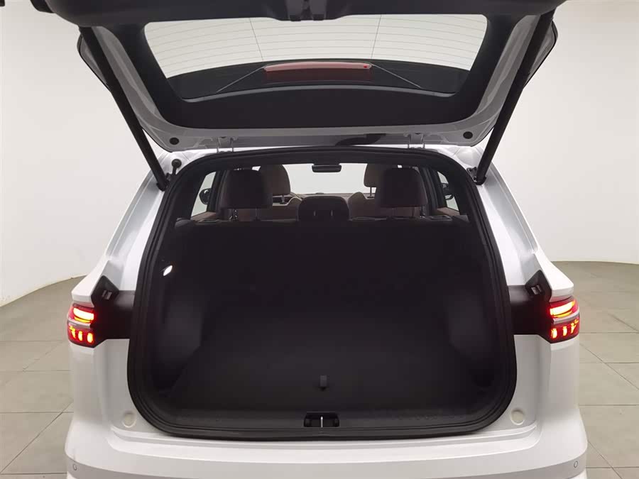 GEELY Monjaro 2023 car image #17