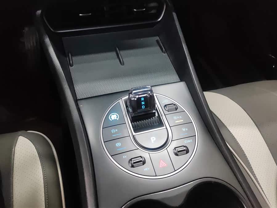 BYD Seal 05 DM-i 2025 car image #17