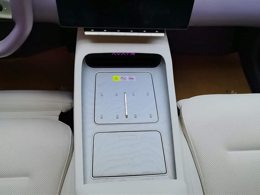 Avatr 12 2024 #17 Avatr 12 2024 car image #17