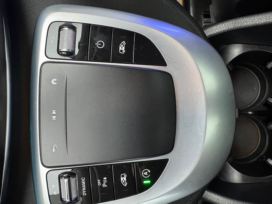 Mercedes-Benz V Class 2022 car image #17