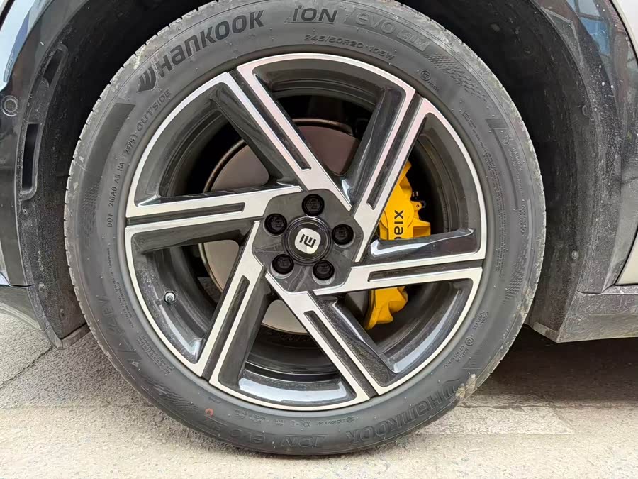 MI YU7 2025 car image #17