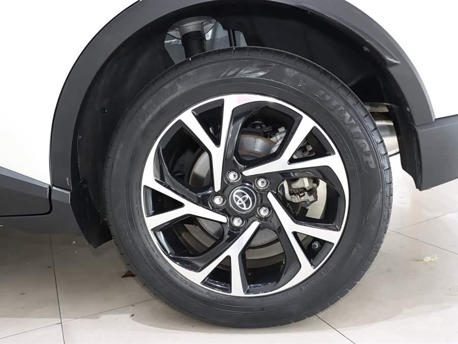 Toyota C-HR 2021 immagine di auto #17