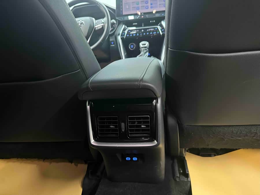 Toyota Venza 2023 car image #17