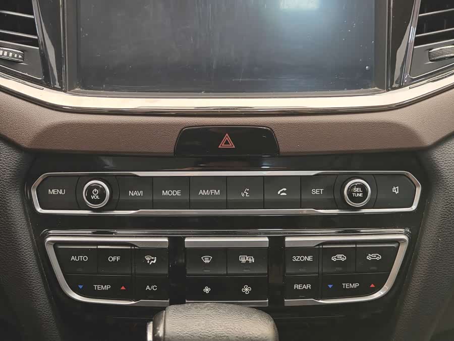 GAC Trumpchi GS8 2017 car image #17