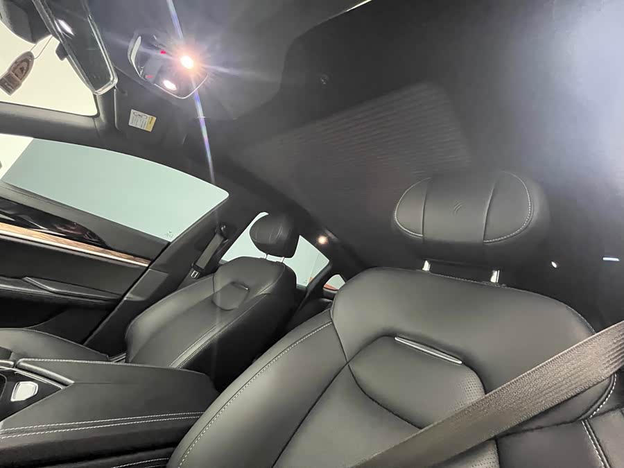 哪吒汽车 哪吒S 2023 汽车图片 #17