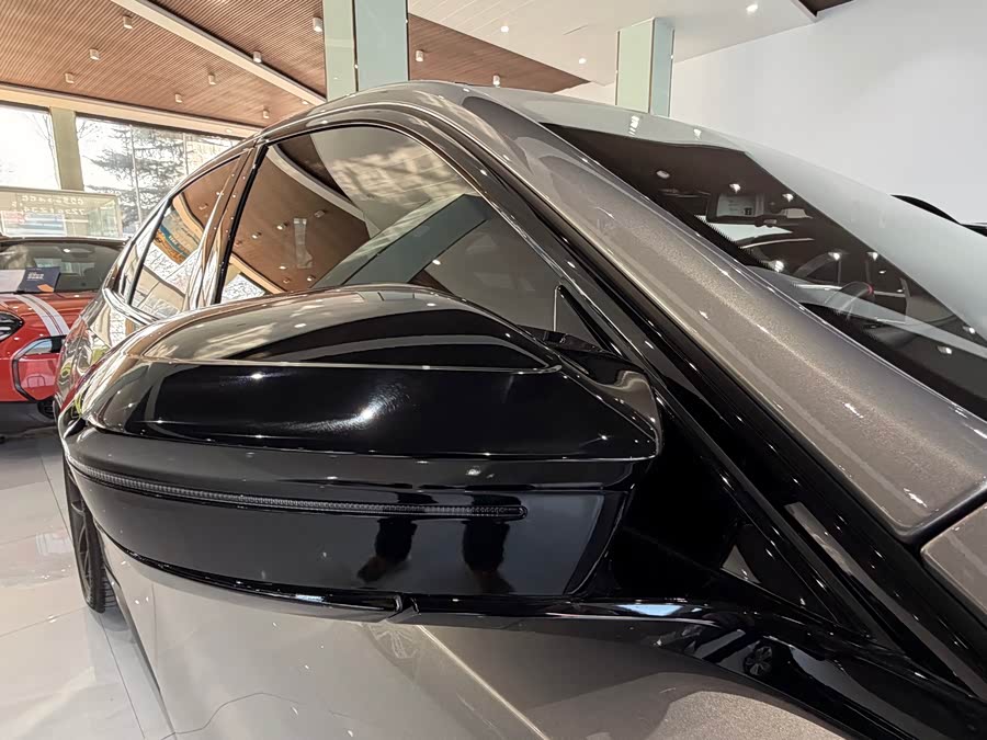 BMW i5 M60 2025 car image #17