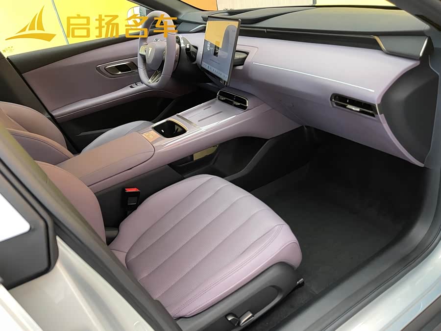 Deepal L06 2025 imagen de coche #17