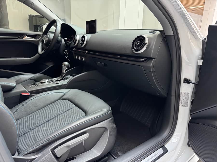 Audi A3 2020 car image #17